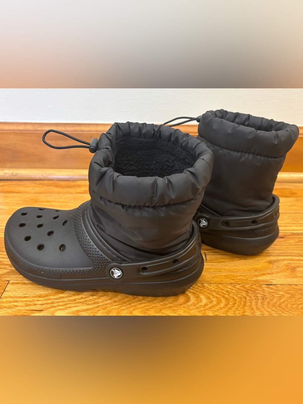 CROCS Black Women's Insulated Ankle Booties - Picture 4 of 8